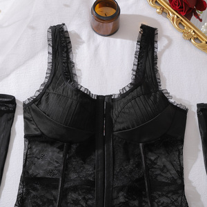 2026 Ensemble de lingerie style français, sexy, brodé de <span class=keywords><strong>dentelle</strong></span>, ajouré, taille basse, avec jupe courte, <span class=keywords><strong>porte</strong></span>-jarretelles sculptant et gants - Product Image 5