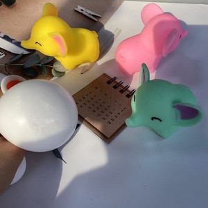 Elefante de Goma Creativo Antiestrés, Juguete Musical para Apretar y Ventilar, Novedoso Regalo de Broma para Niños (4-6 Años) - Product Image 4