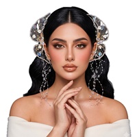 Pince à cheveux papillon en cristal élégante et luxueuse, accessoire de mariage unique fait main avec pompon pour mariée