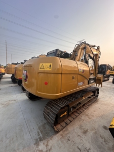รถขุดตีนตะขาบ CAT 320BL สีเหลือง เครื่องจักรก่อสร้างสำหรับงานหนัก - Product Image 1