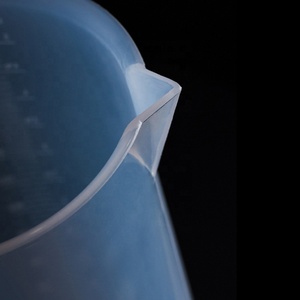 Kunststoff-Messbecher pH-Beständig Verdickter Hochtemperatur-Messbecher mit Skala Konischer Messbecher Dreieckiger Messbecher - Product Image 5