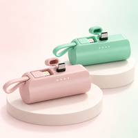 Batterie externe compacte portable 5000 mAh avec connecteur direct Type C 8 broches, mini batterie externe avec câble intégré, cordon et support de téléphone
