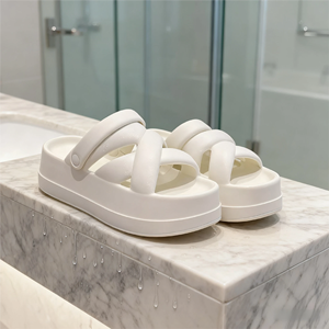 รองเท้าแตะผู้หญิงแบบสวมเปิดนิ้วเท้า รุ่นใหม่ประจำฤดูร้อนปี 2024 ทำจากวัสดุ EVA สีลูกกวาด พื้น PVC กันลื่น กันน้ำ เหมาะสำหรับใส่กลางแจ้ง แฟชั่นทันสมัย - Product Image 6