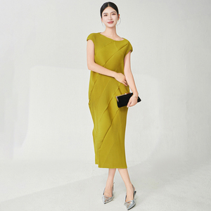 <span class=keywords><strong>Abito</strong></span> Estivo da Donna alla Moda, Design Plissettato, Taglia Unica, Senza Maniche, in Poliestere, Vestito Stropicciato - Product Image 3
