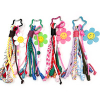Porte-clés léger en alliage avec pampille fleur souriante délicate, breloque de sac en corde multicolore mignonne, pendentif de sac à main tendance, cadeau pour elle