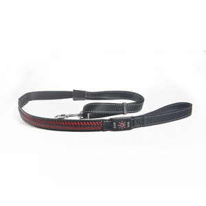 <span class=keywords><strong>Collar</strong></span> de perro parpadeante <span class=keywords><strong>LED</strong></span> recargable por USB, <span class=keywords><strong>Collar</strong></span> de nailon ajustable para mascotas, 3 modelos brillantes, decoración de piel, seguridad nocturna, brillo oscuro - Product Image 2