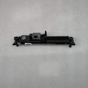 Ajusteur de guide de ceinture de sécurité avant de voiture de vente directe d'usine 13598894 13519683 13577246 13580168 13598893 pour Chevrolet <span class=keywords><strong>Aveo</strong></span> - Product Image 5