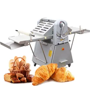 Rolo puro de massa para pão croissant, máquina pequena de rolo de massa de pão de croissant usada manualmente