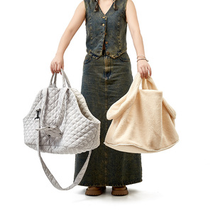 Bolsa de transporte para mascotas pequeña de invierno de alta calidad, bolsa de hombro para exteriores para perros a cuadros de lujo <span class=keywords><strong>S</strong></span> y L - Product Image 6