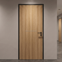 Porte intérieure en bois avec finition mélamine HPL, cadre en aluminium sur mesure, battant de porte en bois pour projets hôteliers et d'appartements