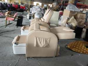 Equipo de salón de uñas de lujo moderno Silla de spa de pie Rosa Silla de pedicura de masaje eléctrico con surf ligero para salón de belleza - Product Image 5