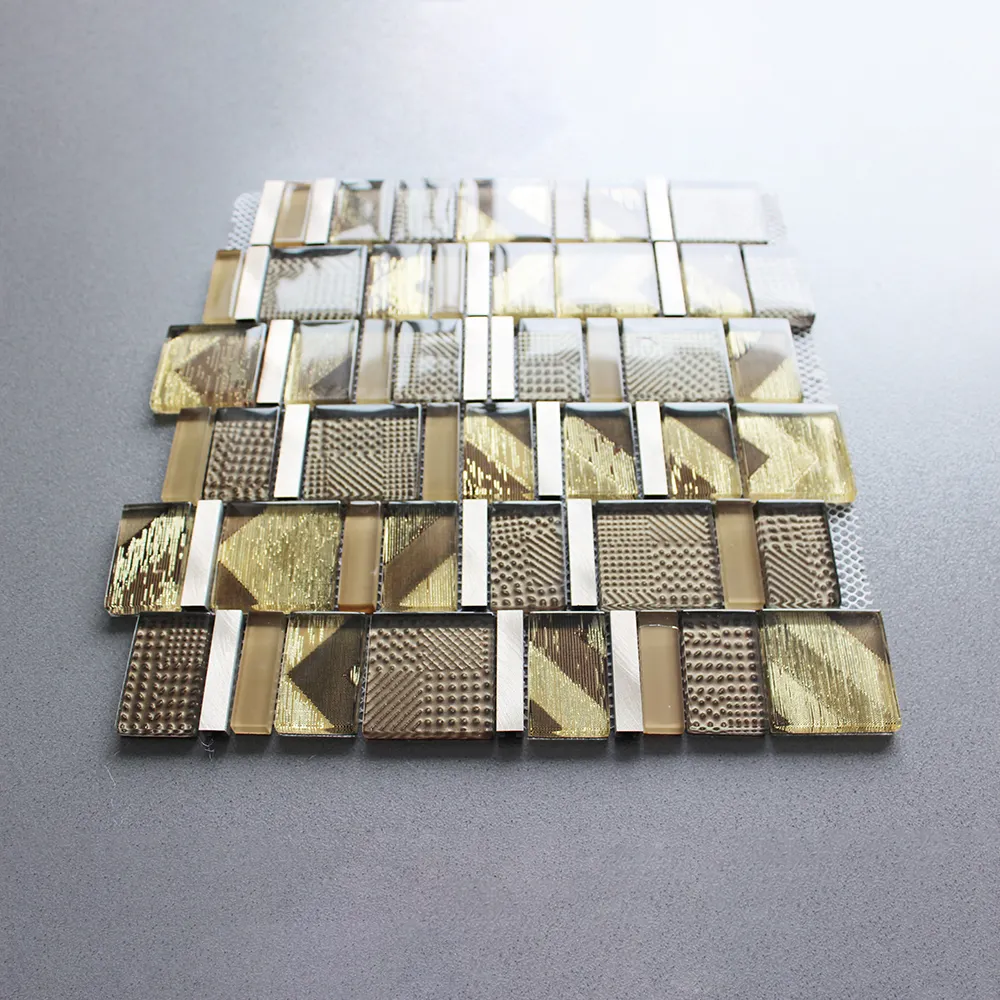 Piastrelle Backsplash in metallo lamiera di acciaio inossidabile e decorazione della parete a mosaico in miscela di vetro cristallo