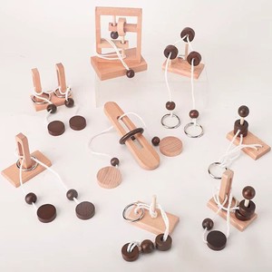Juego de ingenio de madera Luban Lock con cuerda para enhebrar, juguete de lógica DIY para ensamblar, con certificación CPC CE EN71 - Product Image 6