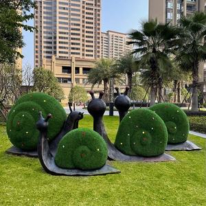 Sculpture d'escargot idyllique en fibre de verre verte - Décoration de jardin sculptée à la main pour pelouse, cour et jardin arrière, tailles personnalisées disponibles - Product Image 4