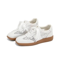 Nouvelles baskets athlétiques décontractées pour femmes, tendance mode, chaussures de course plates avec logo personnalisé, bout fermé, semelle intérieure en mesh, amorti pour la marche