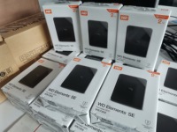 قرص صلب خارجي محمول Elements SE بسعات 1 تيرابايت و2 تيرابايت و4 تيرابايت و5 تيرابايت و6 تيرابايت، USB 3.0، للكمبيوتر والكمبيوتر المحمول وماك، سهل التوصيل والتشغيل