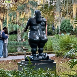 Célèbre grande taille Bronze grosse femme tenir bébé étape sur la statue de l'homme - Product Image 2