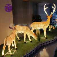 Luz LED para jardín con forma de ciervo IP65 para exteriores, cuerpo de resina transparente personalizado para iluminación navideña, césped y parques.