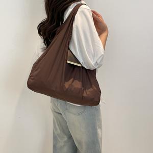 Nouveauté : <span class=keywords><strong>Sac</strong></span> fourre-tout pliable pour le shopping - Compact et spacieux pour les trajets quotidiens, le shopping et les voyages - Product Image 4