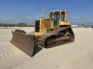 รถเกลี่ยดินตีนตะขาบใช้ของแท้จากญี่ปุ่นเครื่อง D6N แมว D6n ดันดินมือสอง - Product Image 6