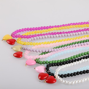Collana con Ciondolo a Cuore in Resina Acrilica Colorata alla Moda <span class=keywords><strong>Perline</strong></span> di Vetro Fatte a Mano Stile Y2K per Donna Gioielli da Festa - Product Image 3