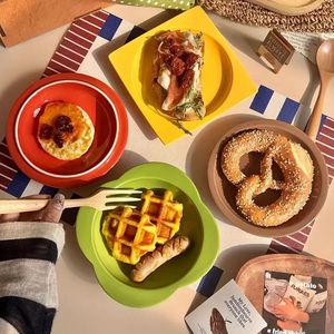 ชุดอาหารเย็นพอร์ซเลนรูปเบอร์เกอร์น่ารัก ใช้กับเครื่องล้างจานและไมโครเวฟได้ เป็นมิตรต่อสิ่งแวดล้อม ปรับแต่งได้สำหรับใช้ในบ้าน ร้านกาแฟ และเทศกาลต่างๆ - Product Image 3