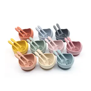 2024 New Hot Sell BPA FREE eco-friendly Oganic Silicone Bowls Wooden Baby Feeding Suction Bowl With Spoon And Fork