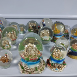 Recuerdos de Boda Personalizados, Regalos de Nieve, Globo de Agua de Resina, Bola de Nieve de Cristal - Product Image 3