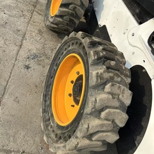 لودر انزلاقي التوجيه بعجلات مستعمل للبيع بالجملة من طراز <span class=keywords><strong>Bobcat</strong></span> <span class=keywords><strong>S770</strong></span>، السعر يشمل مكونات المحرك الأساسية - Product Image 6