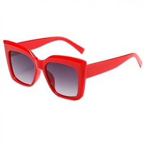 Lunettes de soleil d'été UV400, nouvelle mode, monture œil de chat pleine, grande monture blanche en PC, tendance pour hommes, femmes et filles - Product Image 2