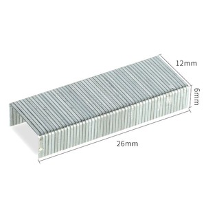Grapas para Papelería Deli No. 12 24 Awg Tamaño estándar metálico para uso en oficinas - Product Image 1