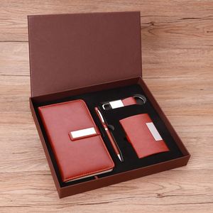 Ensemble Cadeau Porte-Cartes de Visite en Cuir et Porte-Clés - Tendance Nationale, Cadeau Promotionnel d'Entreprise pour Événements Immobiliers - Product Image 3