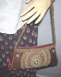 Bolso de Mano de Fiesta Lowellcraft Personalizado de Primera Calidad para Mujer, Bolso de Noche Elegante con Bordado de Satén - Product Image 3