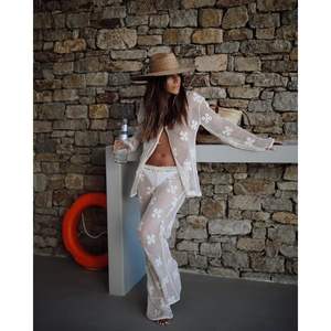 Ensemble deux pièces au crochet personnalisé 2026 pour femme – Col en V ajouré respirant en coton pour la plage - Product Image 2