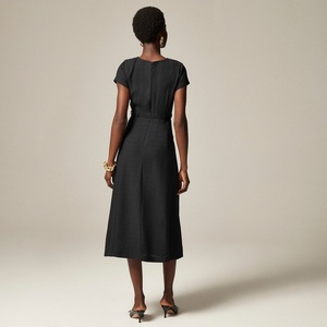 Robe Midi Mathilde en Satin, Col Montant, Sans Manches, Silhouette Plissée, Motif Floral Vintage, Tissu Respirant et Écologique - Product Image 2