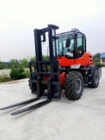 Prix du chariot élévateur CE EPA HUAYA 4wd 3 tonnes 3.5 chariot élévateur diesel 4 tonnes terrain accidenté de Chine