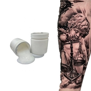 บาล์มบำรุงผิวหลังสักลายวีแกน 500 กรัม สูตรอ่อนโยนสำหรับผิวแพ้ง่าย บรรจุในหลอดอะลูมิเนียม แบรนด์ส่วนตัว - Product Image 4