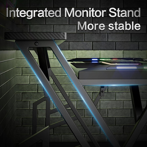 Bureau gamer rose et blanc de Belgique, table de travail robuste avec structure en acier, bureau pour le travail à domicile et l'étude, avec étagère pour moniteur - Product Image 4