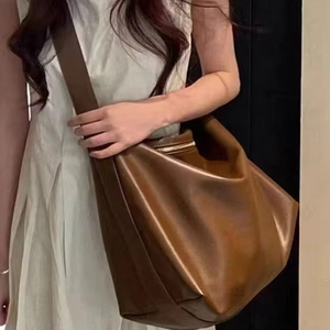 กระเป๋าถือสะพายไหล่ผู้หญิงหนัง PU แฟชั่นใหม่ ขนาดใหญ่ กันน้ำ ปิดซิป - Product Image 1