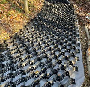 <span class=keywords><strong>Structure</strong></span> <span class=keywords><strong>en</strong></span> <span class=keywords><strong>nid</strong></span> <span class=keywords><strong>d</strong></span>'<span class=keywords><strong>abeille</strong></span> Geocell stabilisée aux UV noire <span class=keywords><strong>pour</strong></span> les projets permanents de rétention de la terre - Product Image 4