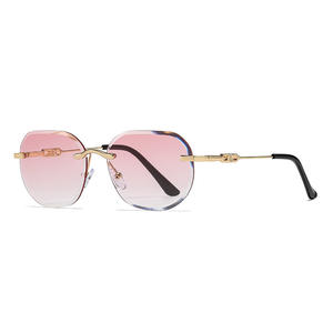 Nuevas Gafas de Sol de Diseño sin Marco con Bordes Biselados, Metálicas, UV400, para Mujer, Estilo Europeo, Tipo 3 - Product Image 2