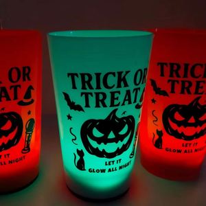 Vaso Luminoso LED de Halloween de 14 oz, Vasos de Plástico Brillantes, Vasos de Fiesta Iluminados LED Recargables - Product Image 1