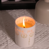 C & H Individuelles Logo Luxuriöse Keramik-Duftkerzen im Ausgehöhlten Design Sojawachs Aromatherapie-Kerze Tischdekoration Wohnzimmer Geschenk