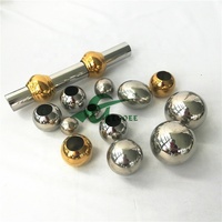 Poteau de rampe d'escalier en acier inoxydable SS304/SS316 avec boule de cristal, résistant à la rouille, pour hôtels contemporains, usine de Foshan Nanhai