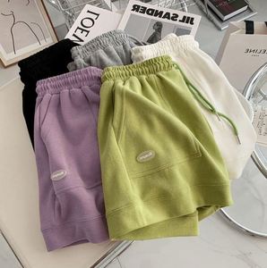 Shorts de sport pour femmes en satin écologique respirant à taille élastique, coupe ample, pour l'entraînement, la course et la gym - Product Image 1