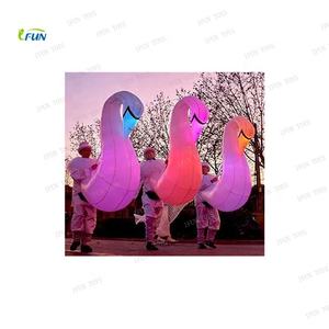 Costumes gonflables blancs de marcheur d'échasses de marche de corps complet/marionnette <span class=keywords><strong>gonflable</strong></span> de <span class=keywords><strong>licorne</strong></span> pour des accessoires de parade - Product Image 4