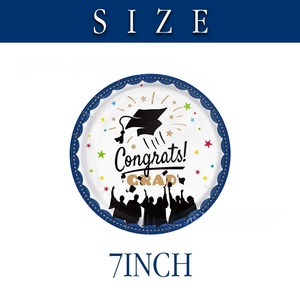 Ensemble de vaisselle jetable personnalisé HLC pour 16 invités, sur le thème de la remise des diplômes, comprenant assiettes en papier, gobelets, serviettes et bannières pour les fêtes de remise des diplômes - Product Image 3
