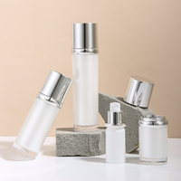 Botol Pompa Vakum Kosmetik Mewah Isi Ulang Akrilik Baru Perak 100ml 50ml 30ml 15ml 50g 30g untuk Serum dan Lotion