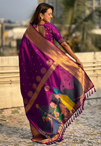 Sari de Seda Paithani con Intrincados Motivos de Zari, Tradicional Gudi Padwa y Ropa Festiva, Sari Étnico y Gudi Padwa - Product Image 2