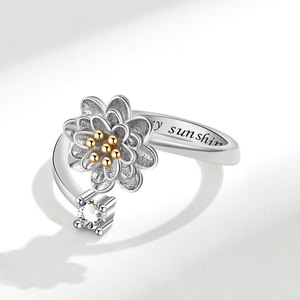 Bague rotative Little Daisy pour femmes, incrustée de zircon, cuivre plaqué électrolytiquement, fraîche, élégante, style coréen japonais, tendance populaire sur <span class=keywords><strong>TikTok</strong></span> - Product Image 3